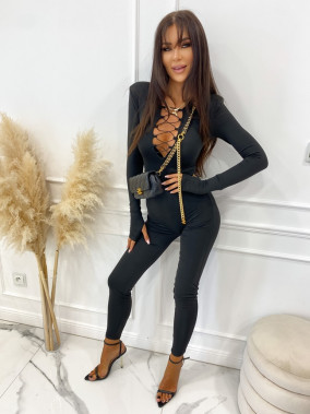 Overal se zavazovaným výstřihem a dlouhým rukávem Martly 89